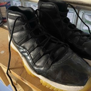 Very old but barely worn,fair condition,recommend replacing bottoms.